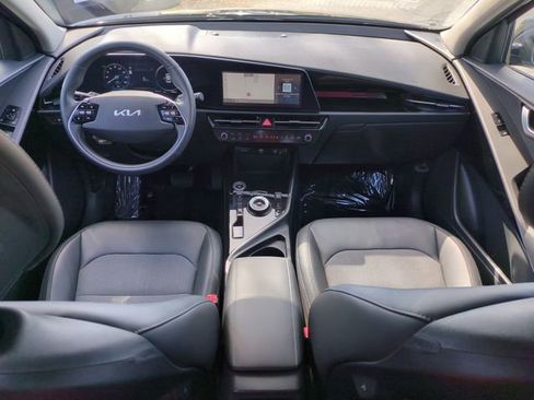 Certified 2024 Kia Niro Wind FWD image 28