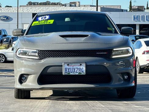 Used 2019 Dodge Charger R/T image 11