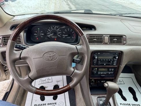 Used 2001 Toyota Camry LE image 8