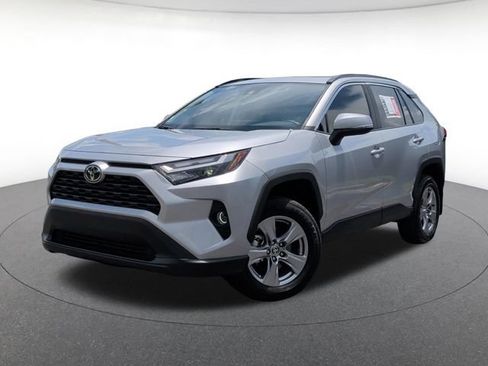 Used 2025 Toyota RAV4 XLE w/ Convenience Package FWD image 1