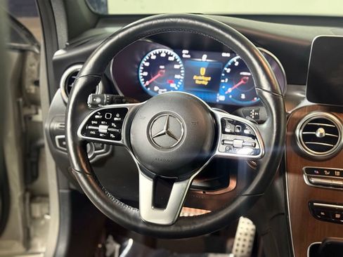 Used 2021 Mercedes-Benz GLC 300 4MATIC image 12