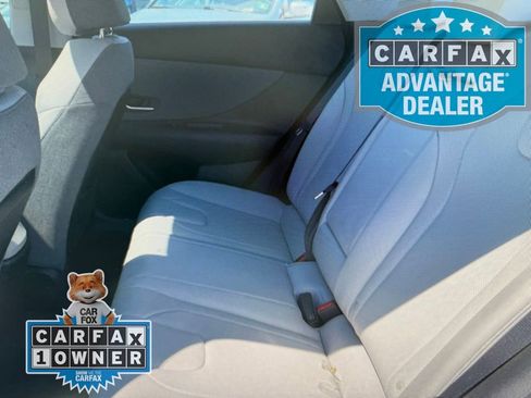 Used 2023 Hyundai Elantra Limited w/ Cargo Package FWD image 3