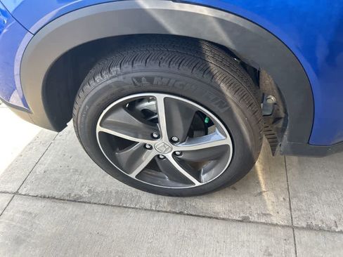 Used 2022 Honda HR-V EX-L image 5