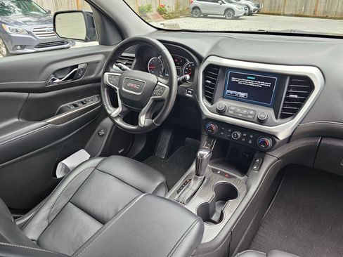 Used 2019 GMC Acadia SLT w/ LPO, Cargo Package AWD/4WD image 9