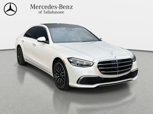 Used 2022 Mercedes-Benz S 580 4MATIC Sedan image 3