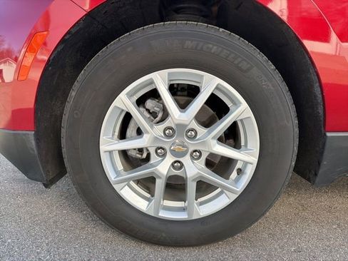 Certified 2023 Chevrolet Equinox LT image 9