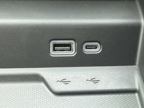 Used 2025 Chevrolet Tahoe LT w/ Comfort Package image 21