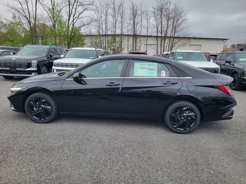 New 2026 Hyundai Elantra SEL Sport Premium FWD image 7