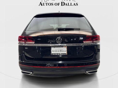 Used 2023 Volkswagen Atlas SE w/ Panoramic Sunroof Package FWD image 7
