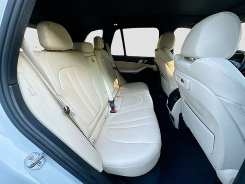 Used 2020 BMW X5 sDrive40i w/ Parking Assistance Package image 28