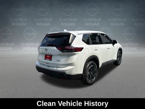 Used 2025 Nissan Rogue SV AWD/4WD image 6