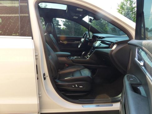 Used 2021 Cadillac XT6 Premium Luxury image 47