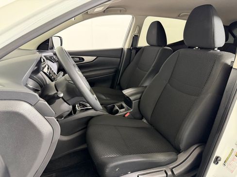 Used 2018 Nissan Rogue Sport S w/ S Appearance Package image 4