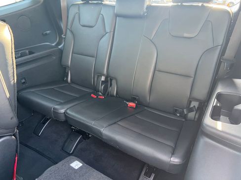 Used 2025 Kia Telluride S FWD image 15