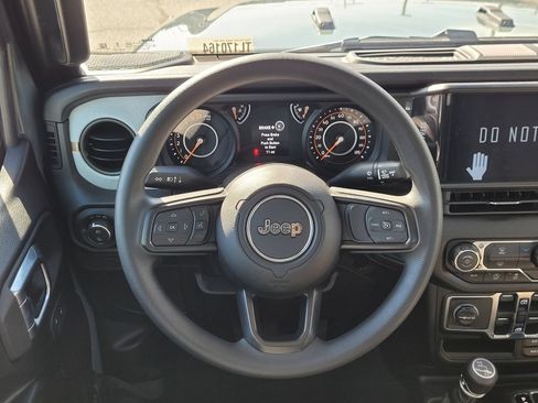 New 2026 Jeep Gladiator Sport AWD/4WD image 9