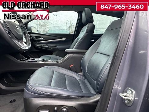 Used 2022 Chevrolet Bolt EUV Premier w/ Sun & Sound Package image 10