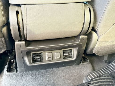 Used 2021 Chevrolet Silverado 2500 LT w/ Convenience Package image 19