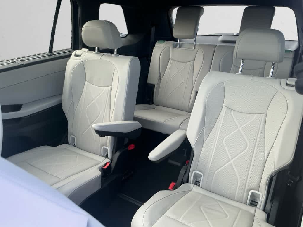 New 2027 Volkswagen Atlas SEL R-Line AWD/4WD image 13