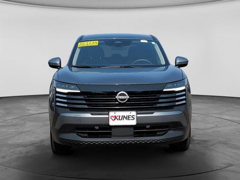 Used 2025 Nissan Kicks SV FWD image 2