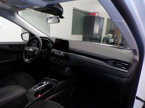 Used 2023 Ford Escape Active AWD/4WD image 14