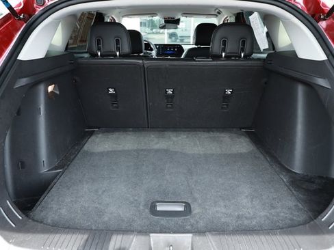 Used 2025 Chevrolet Trax LT FWD image 10