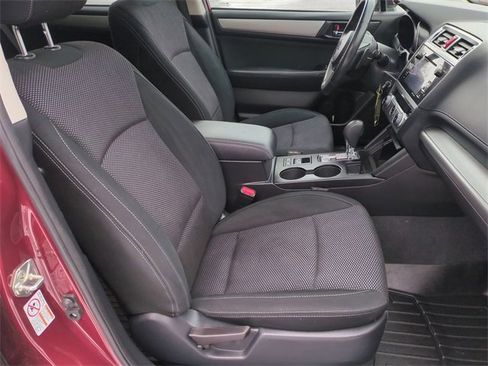 Used 2017 Subaru Outback 2.5i Premium image 27