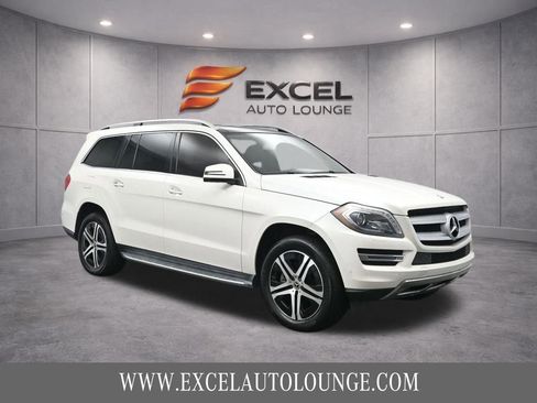 Used 2016 Mercedes-Benz GL 450 4MATIC w/ Premium I Package image 11
