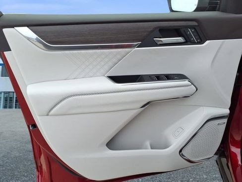 New 2026 GMC Acadia Denali w/ Super Cruise Package image 23