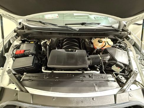 Used 2023 Chevrolet Suburban RST AWD/4WD image 9