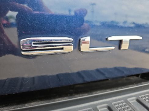 Used 2022 GMC Sierra 1500 SLT w/ SLT Premium Plus Package image 24