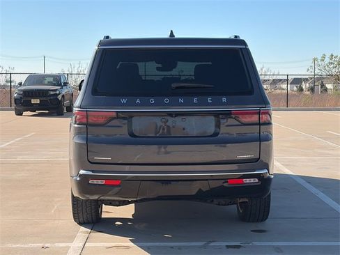 Used 2022 Jeep Wagoneer Series III w/ Premium Group I image 8