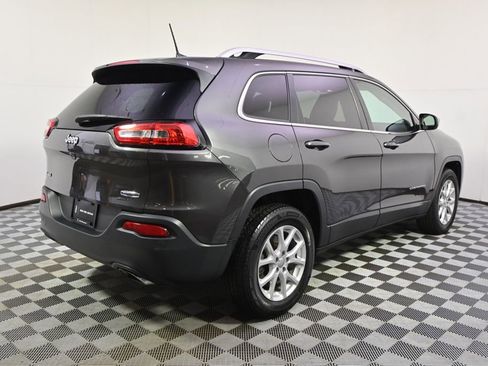 Used 2018 Jeep Cherokee Latitude Plus w/ Cold Weather Group image 7