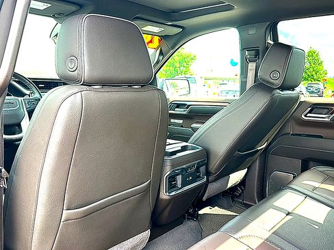 Used 2024 GMC Sierra 1500 Denali w/ Denali Reserve Package RWD image 10