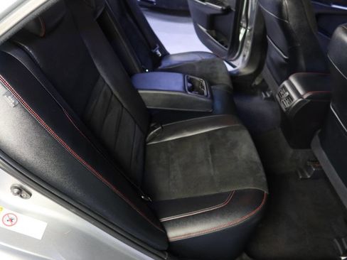 Used 2015 Toyota Camry XSE image 15