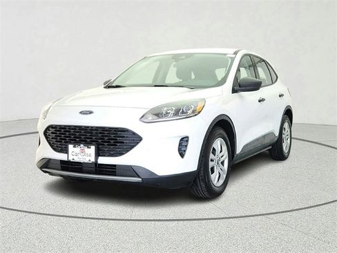 Used 2022 Ford Escape S image 3