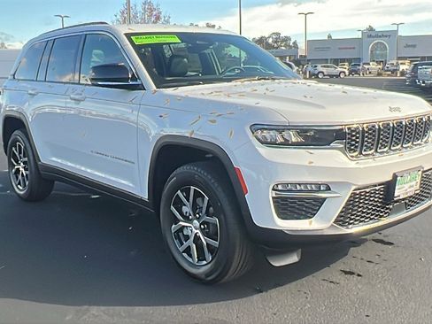 New 2025 Jeep Grand Cherokee Limited image 1