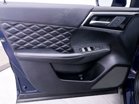 Used 2024 Mitsubishi Outlander SEL AWD/4WD image 18
