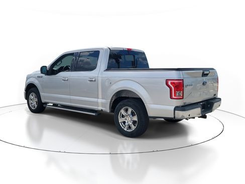 Used 2017 Ford F150 XLT w/ Equipment Group 302A Luxury image 4