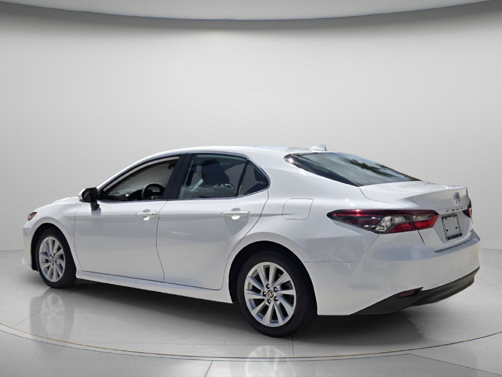 Used 2024 Toyota Camry LE w/ Convenience Package FWD image 8