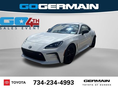 Used 2024 Toyota GR86 Premium RWD image 1