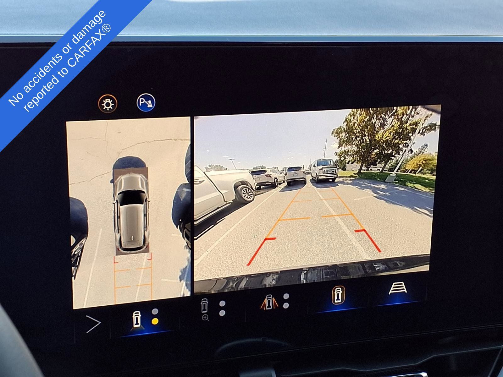 Used 2025 Chevrolet Equinox LT w/ Safety and Technology Package FWD image 22