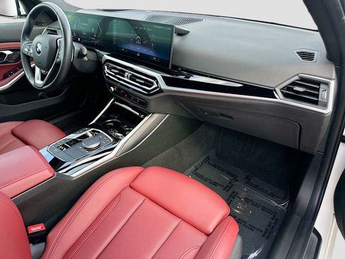 Used 2023 BMW 330i Sedan w/ Premium Package RWD image 30