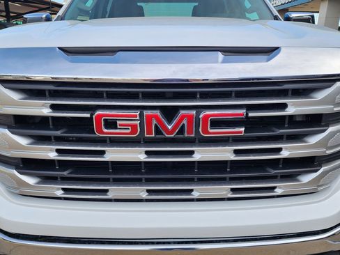 New 2026 GMC Sierra 1500 SLE w/ X31 Off-Road Package AWD/4WD image 10