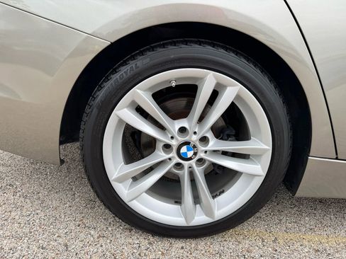 Used 2017 BMW 320i Sedan image 16