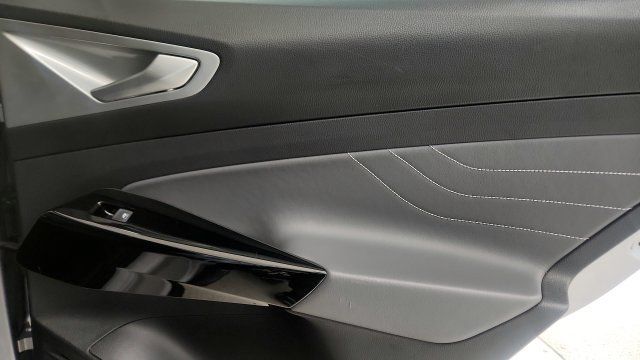 Used 2023 Volkswagen ID.4 S RWD image 42