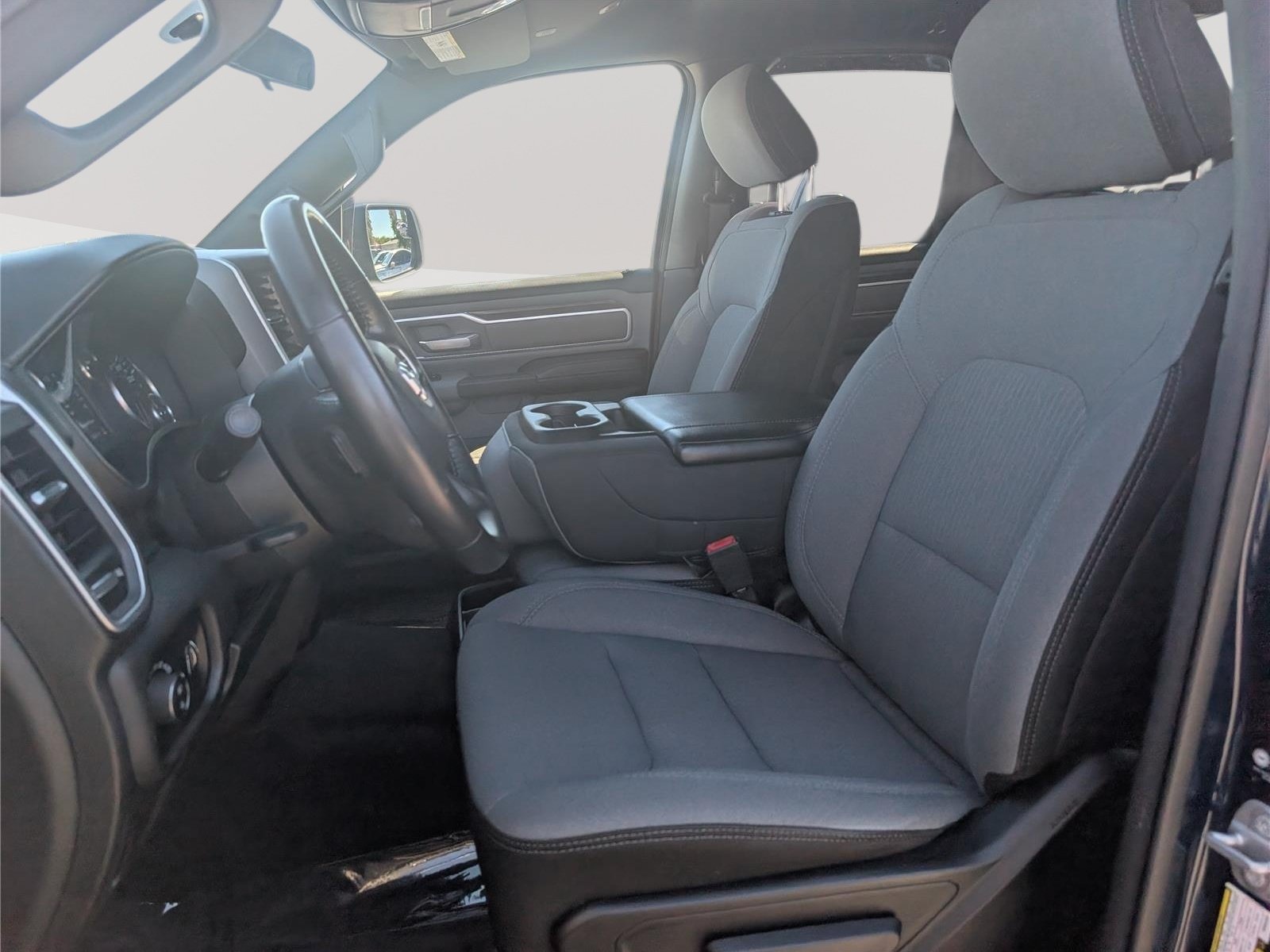 Used 2022 RAM 1500 Big Horn AWD/4WD image 17