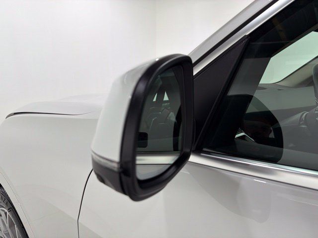 Used 2026 BMW X7 xDrive40i AWD/4WD image 9