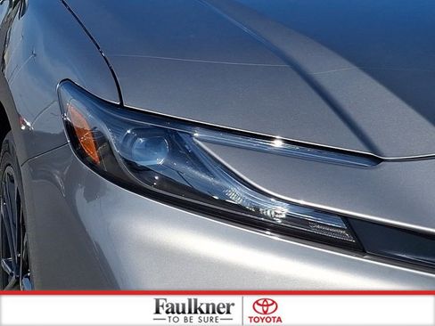 Certified 2025 Toyota Camry SE FWD image 9