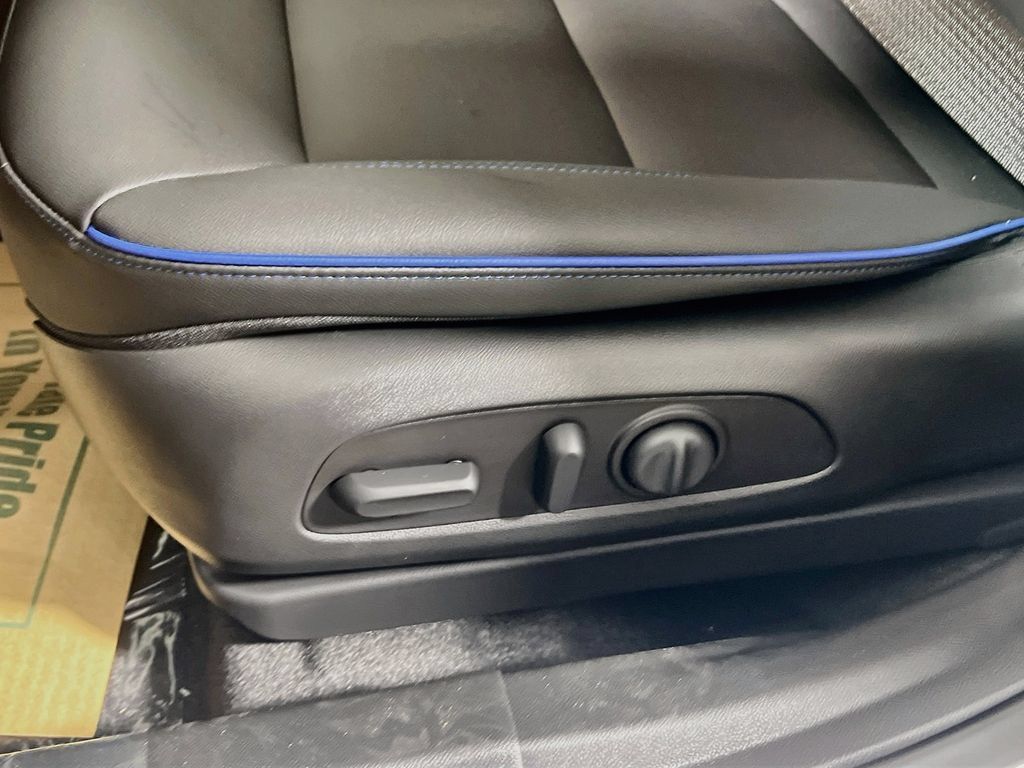New 2026 Buick Envista Sport Touring w/ Convenience I Package FWD image 15