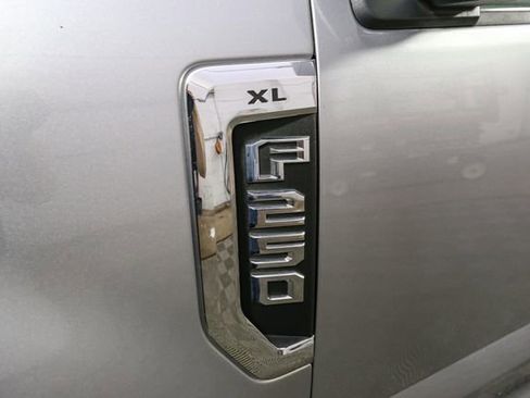 Used 2021 Ford F250 XL w/ Power Equipment Group AWD/4WD image 7